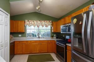 222 Lady Diana Dr, Davenport, FL 33837, Sold 05/18/22