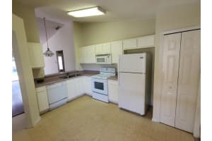 7820 Turkey Oak Ln, Kissimmee, FL 34747, Sold 05/13/22