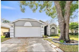 1424 Woodfield Oaks Dr, Apopka, FL 32703, Sold 06/08/22