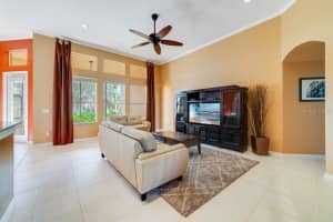 417 Courtlea Park Dr, Winter Garden, FL 34787, Sold 05/26/22