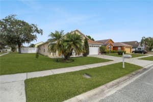 10703 GOLDFISH CIR, ORLANDO, FL 32825 Sold 07/27/22
