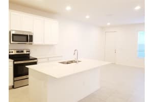 8173 MOSAIC LN, WINTER GARDEN, FL 34787 Sold 07/01/22