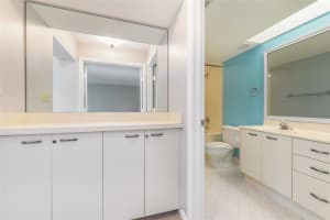 6191 BAHIA DEL MAR BLVD #108, ST PETERSBURG, FL 33715 Sold 09/12/22