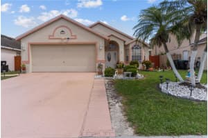 3235 Birmingham Blvd, Orlando, FL 32829, Sold 05/20/22