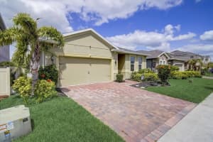 432 Seattle Slew Dr, Davenport, FL 33837, Sold 05/23/22
