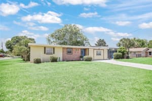 26611 Bimini Dr, Tavares, FL 32778, Sold 06/03/22