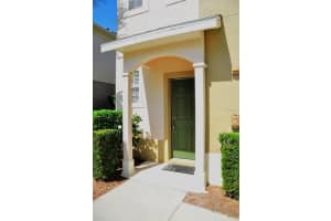 617 Pinebranch Cir, Winter Springs, FL 32708, Sold 06/09/22