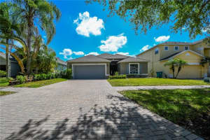 4575 Conroy Club Dr, Orlando, FL 32835, Sold 06/27/22