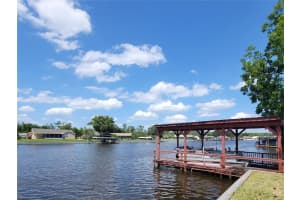 13239 COUNTRY CLUB DR, TAVARES, FL 32778 Sold 08/12/22