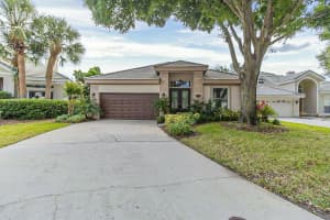 1813 Baillie Glass Ln, Orlando, FL 32835, Sold 06/24/22