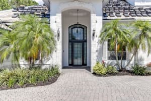 2137 LAKE VILMA DR, ORLANDO, FL 32835 Sold 07/25/22
