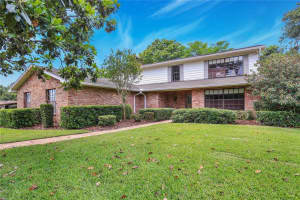 1635 HILLTOP DR, MOUNT DORA, FL 32757 Sold 06/30/22