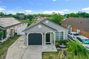 9655 Hollyhill Dr, Orlando, FL 32824, Sold 05/26/22