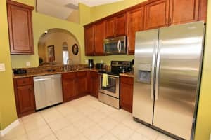 8060 Roaring Creek Ct, Kissimmee, FL 34747, Sold 06/21/22