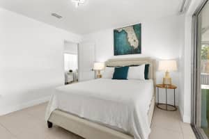 2762 MYAKKA DR, ORLANDO, FL 32839 Sold 08/26/22