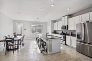 6233 Aralia Ivy Ln, Oakland, FL 34787, Sold 06/02/22