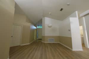 4000 Forest Island Dr, Orlando, FL 32826, Sold 06/08/22