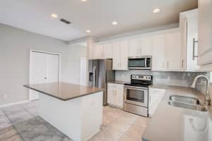 1811 Castleton Dr, St Cloud, FL 34771, Sold 06/10/22