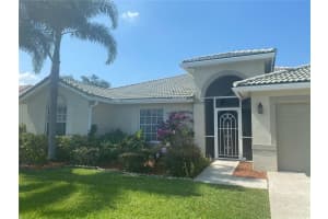 3861 CYPRESS LAKE DR, LAKE WORTH, FL 33467 Sold 06/24/22