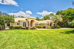 8593 SUMMERVILLE PL, ORLANDO, FL 32819 Sold 07/14/22