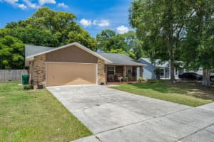 402 BERWICK CIR, DELAND, FL 32724 Sold 08/26/22