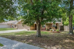 402 BERWICK CIR, DELAND, FL 32724 Sold 08/26/22