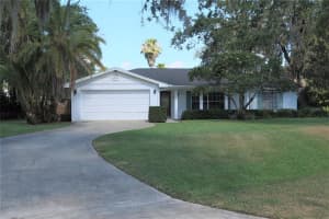 438 Laura Ln, Mt Dora, FL 32757, Sold 06/10/22