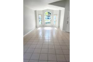 10193 Oak Crest Rd, Orlando, FL 32829, Sold 05/26/22