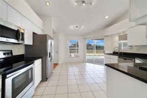 548 Loma Bonita Dr, Davenport, FL 33837, Sold 06/22/22