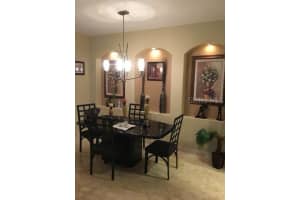 3321 WHITESTONE CIR #102, KISSIMMEE, FL 34741 Sold 08/27/22