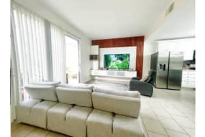 2023 GRAND OAK DR, KISSIMMEE, FL 34744 Sold 06/20/22