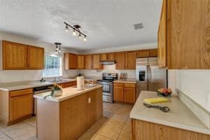 329 FAIRFIELD DR, SANFORD, FL 32771 Sold 07/05/22