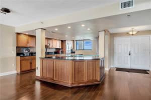 530 E CENTRAL BLVD #1902, ORLANDO, FL 32801 Sold 10/14/22