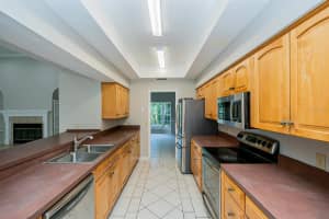 13103 WATERFORD RUN DR, RIVERVIEW, FL 33569 Sold 10/21/22