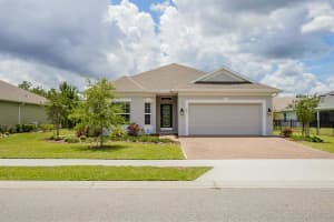 33 HUNTINGTON PL, ORMOND BEACH, FL 32174 Sold 08/05/22