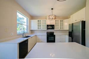 10426 BENEVA DR, TAMPA, FL 33647 Sold 04/28/23