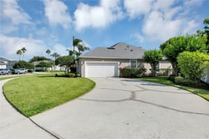 8000 Canyon Lake Cir, Orlando, FL 32835, Sold 06/23/22