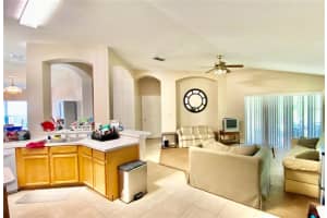 4138 FOREST ISLAND DR, ORLANDO, FL 32826 Sold 07/06/22