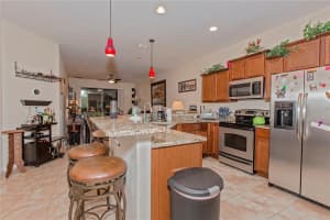 4026 WINDING VINE DR, LAKELAND, FL 33812 Sold 08/15/22