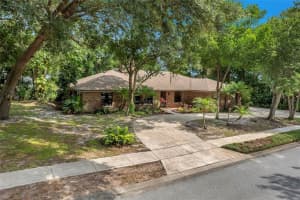323 FOREST PARK CIR, LONGWOOD, FL 32779 Sold 08/05/22