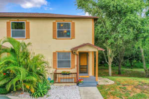 704 BRIGADOON DR, CLEARWATER, FL 33759 Sold 07/03/22
