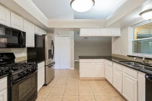 144 DUBLIN DR, LAKE MARY, FL 32746 Sold 09/30/22
