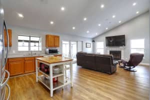 5045 RED BAY DR, ORLANDO, FL 32829 Sold 07/01/22