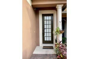 6108 CHAPLEDALE DR, ORLANDO, FL 32829 Sold 07/22/22