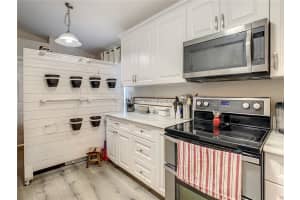 170 WINDING COVE AVE, APOPKA, FL 32703 Sold 08/05/22