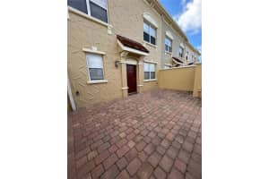 2386 BELLA VISTA DR, DAVENPORT, FL 33897 Sold 10/26/22