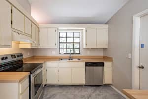1237 SILVER PALM DR, ALTAMONTE SPRINGS, FL 32714 Sold 08/18/22