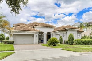7573 GREEN MOUNTAIN WAY, WINTER GARDEN, FL 34787 Sold 07/11/23