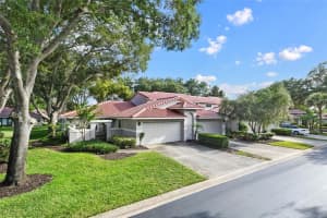 8244 BREEZE COVE LN, ORLANDO, FL 32819 Sold 08/03/22