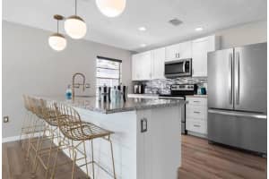 1588 CARROLWOOD DR, SARASOTA, FL 34232 Sold 07/27/22